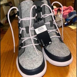 Brand new size Sorel Joan Explorer boots!